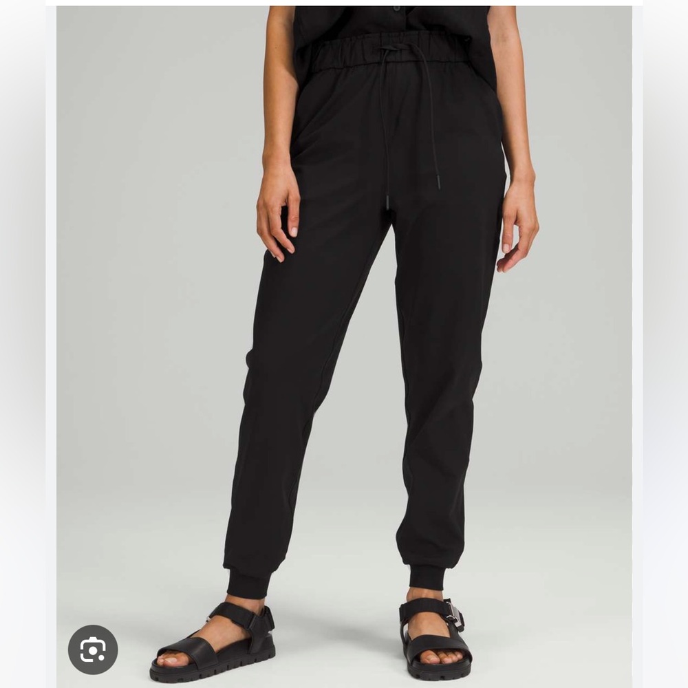 lululemon athletica stretch Black High-Rise Joggers